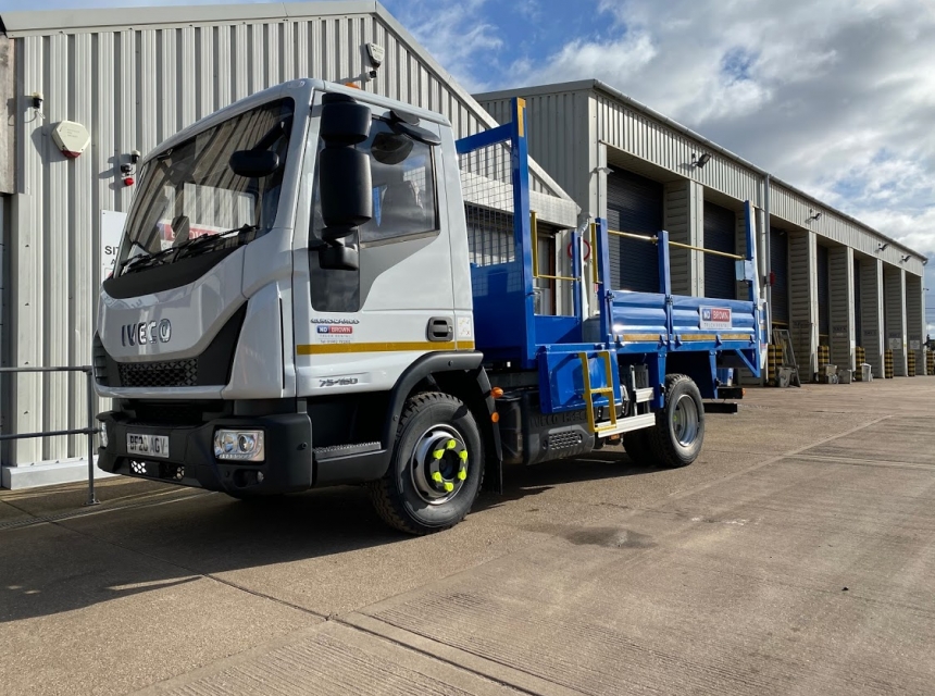 7.5 Tonne GVW Tipper With Tail Lift
