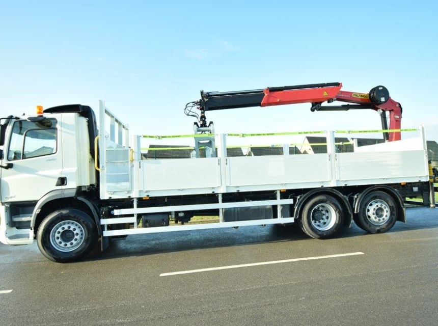 18 Tonne GVW Dropside With Rear Mounted Crane image 2
