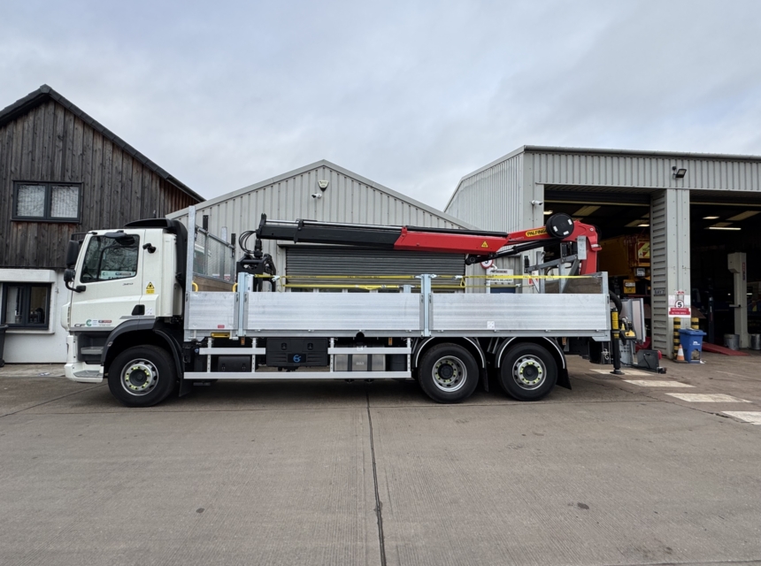 26 Tonne Dropside with Rear Mounted Crane