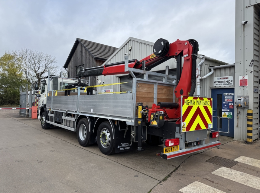 26 Tonne Dropside with Rear Mounted Crane