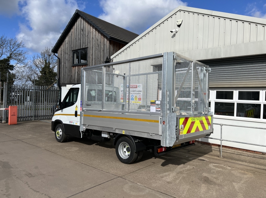 3.5 Tonne Caged Tipper + Tail Lift Hire image 2