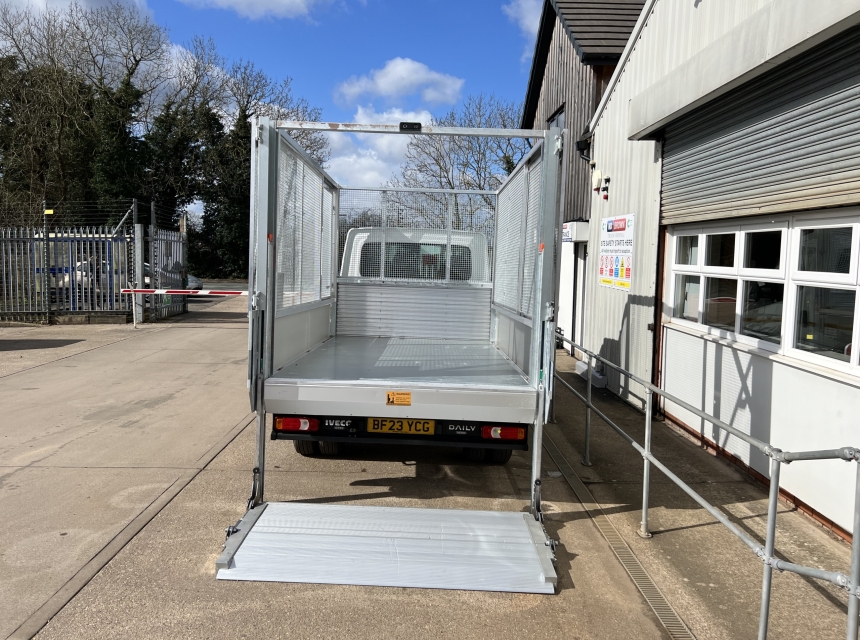 3.5 Tonne Caged Tipper + Tail Lift Hire image 6