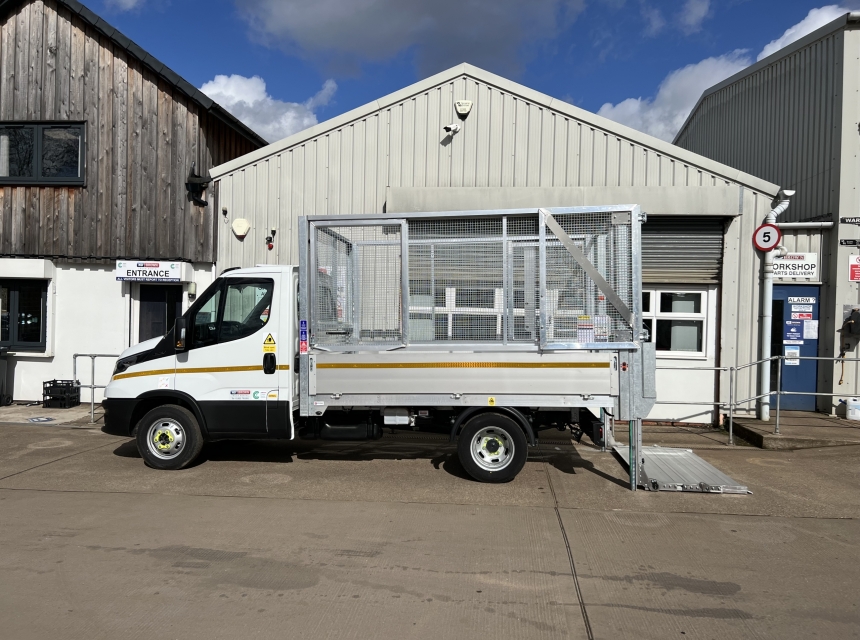 3.5 Tonne Caged Tipper + Tail Lift Hire image 8