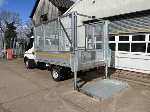 3.5T Caged Tipper with Tail Lift