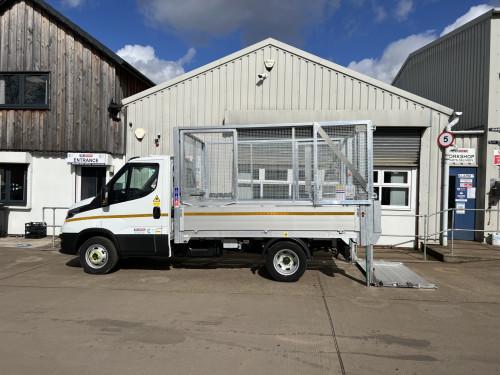 3.5T Caged Tipper with Tail Lift