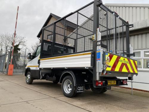 3.5T Caged Tipper with Tail Lift
