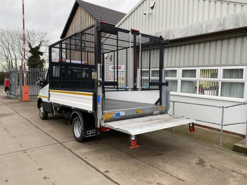 3.5T Caged Tipper with Tail Lift