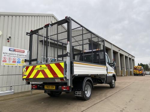 3.5T Caged Tipper with Tail Lift