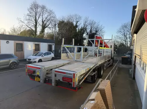26T Beavertail (Cheese Wedge) with Crane