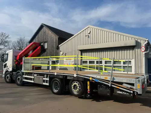32T Beavertail (Cheese Wedge) with Crane