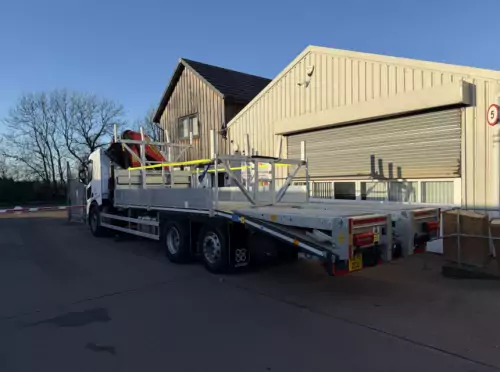26T Beavertail (Cheese Wedge) with Crane
