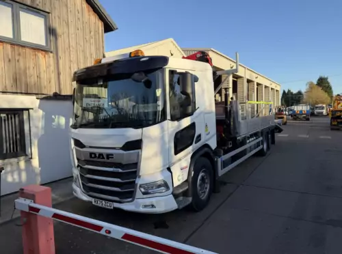 26T Beavertail (Cheese Wedge) with Crane