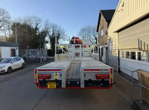 26T Beavertail (Cheese Wedge) with Crane