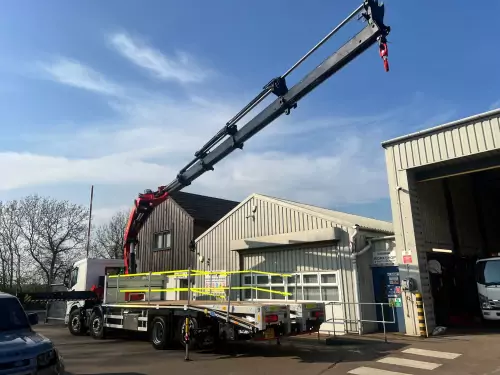 32T Beavertail (Cheese Wedge) with Crane