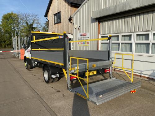 3.5T Dropside with tail lift