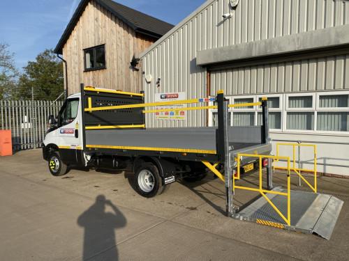 3.5T Dropside with tail lift