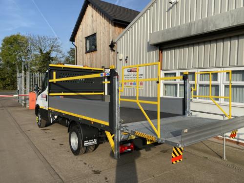 3.5T Dropside with tail lift