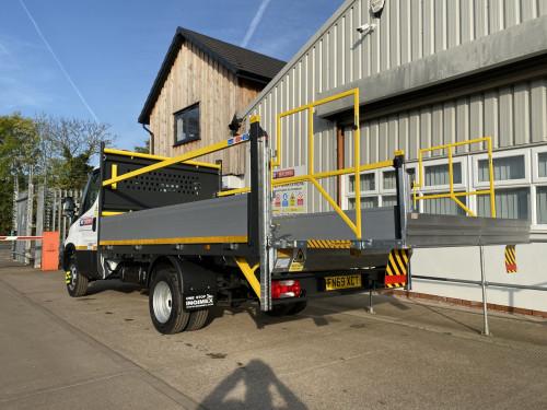 3.5T Dropside with tail lift
