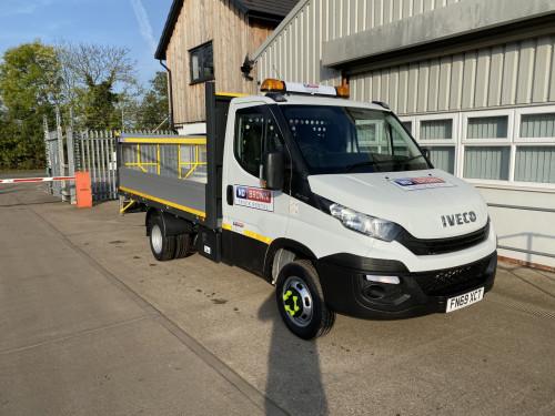 3.5T Dropside with tail lift