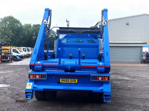 18T Skip Loader