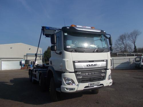 32T Hook Loader