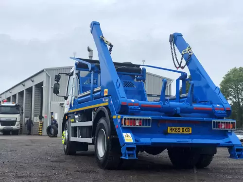 18T Skip Loader