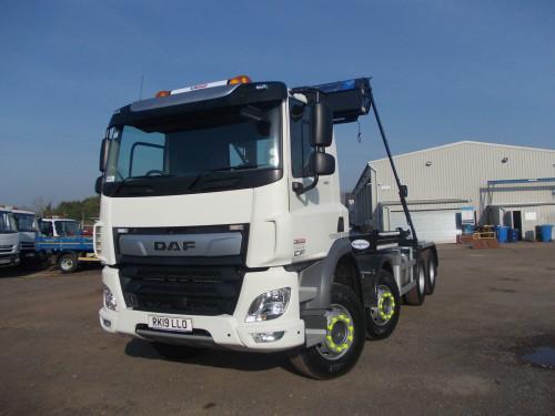 32T Hook Loader