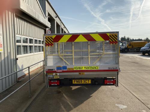 3.5T Dropside with tail lift