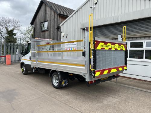3.5T Dropside with tail lift