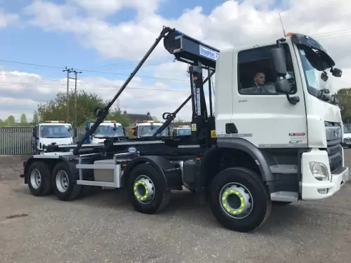 32T Hook Loader