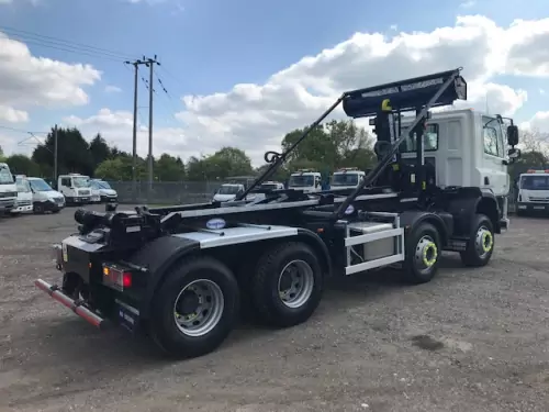 32T Hook Loader