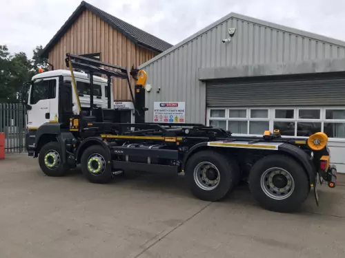 32T Hook Loader