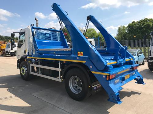 18T Skip Loader