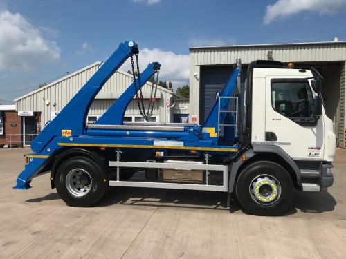 18T Skip Loader