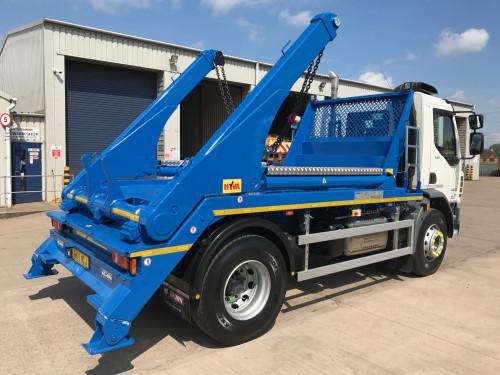 18T Skip Loader