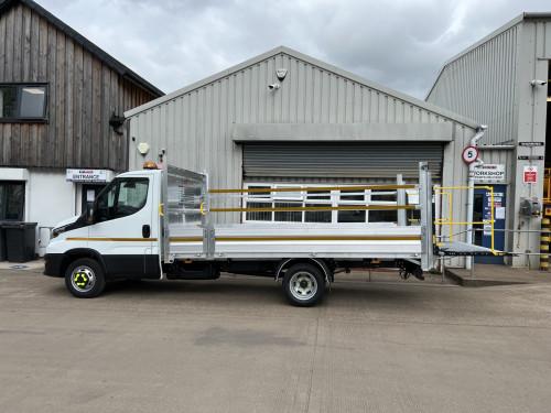 3.5T Dropside with tail lift