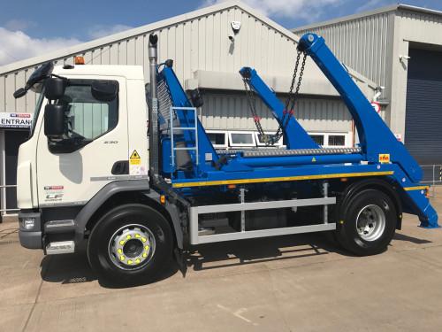 18T Skip Loader