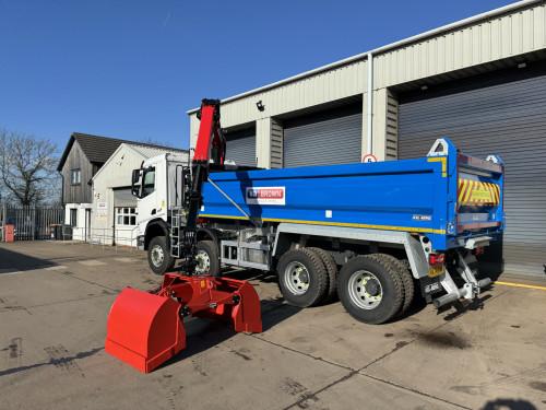 32T Tipper Grab