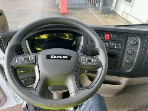 18T Road Sweeper